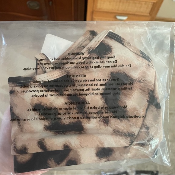 STRUT THIS NWT JOHNNY SPORTS BRA WILDCAT LEOPARD S - Picture 4 of 5